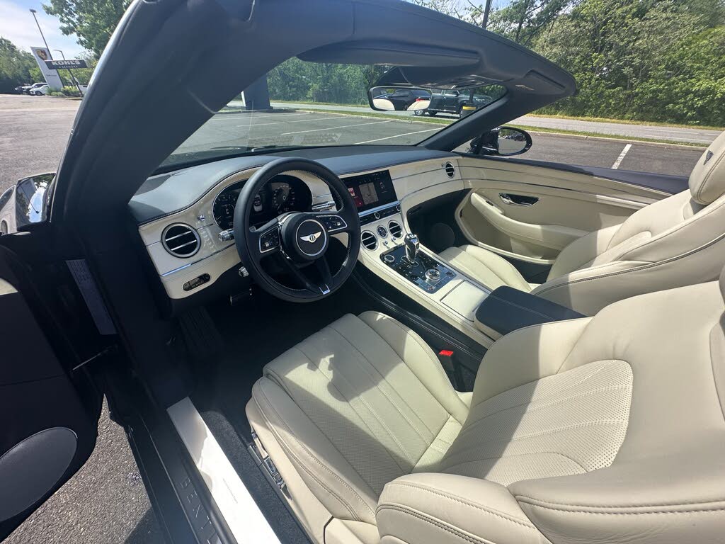 2026 Bentley Continental GT photo 2