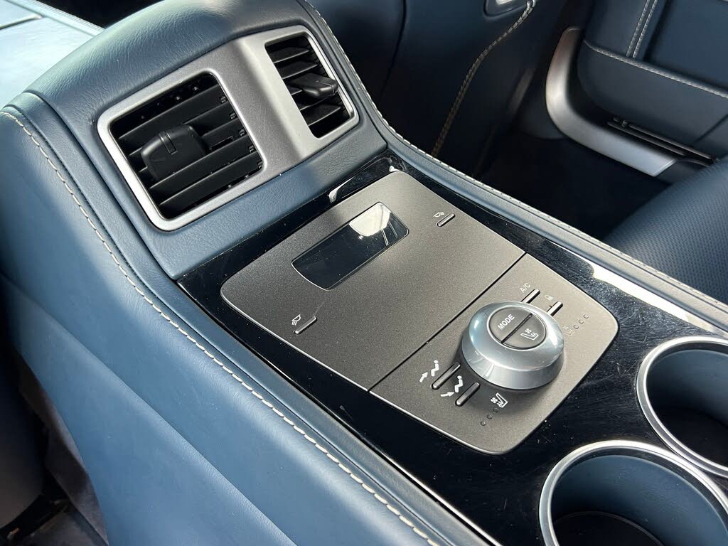 2014 Aston Martin Rapide S RWD photo 21