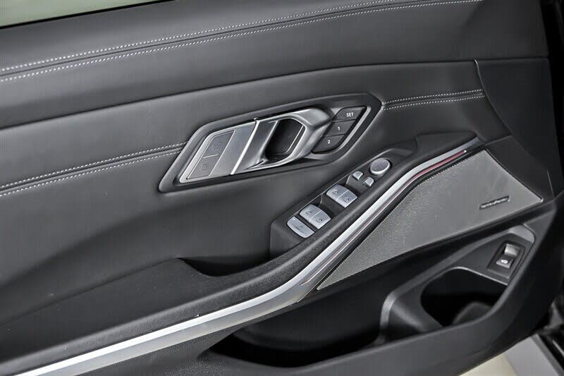 2025 BMW M3 Competition xDrive photo 13