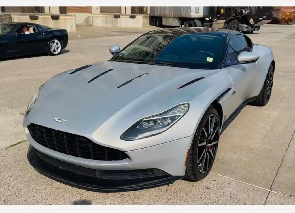 2018 Aston Martin DB11 V12 Coupe RWD