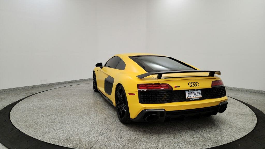 2020 Audi R8 quattro V10 Performance Coupe AWD photo 4 of 24