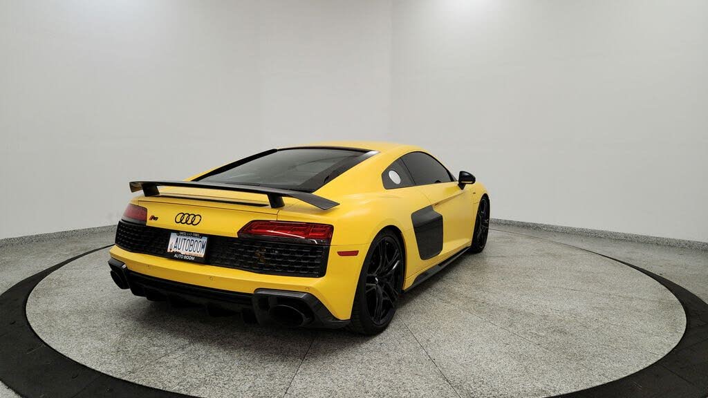 2020 Audi R8 quattro V10 Performance Coupe AWD photo 5 of 24