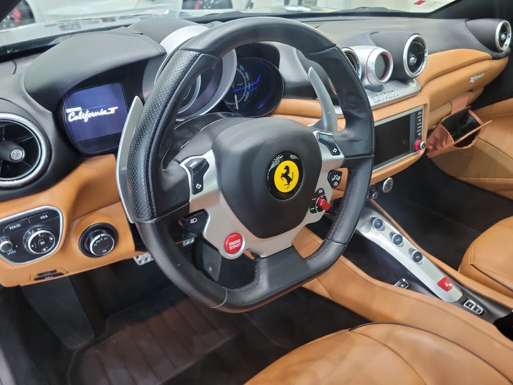 2017 Ferrari California T Roadster photo 16