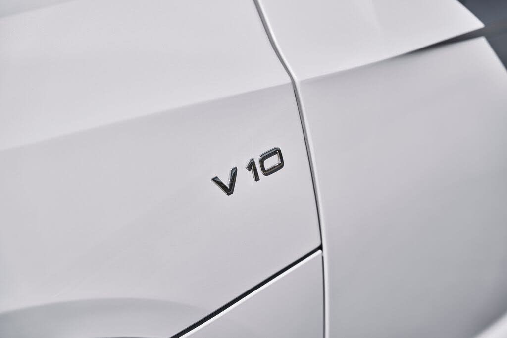 2022 Audi R8 V10 Performance Spyder RWD photo 11 of 24