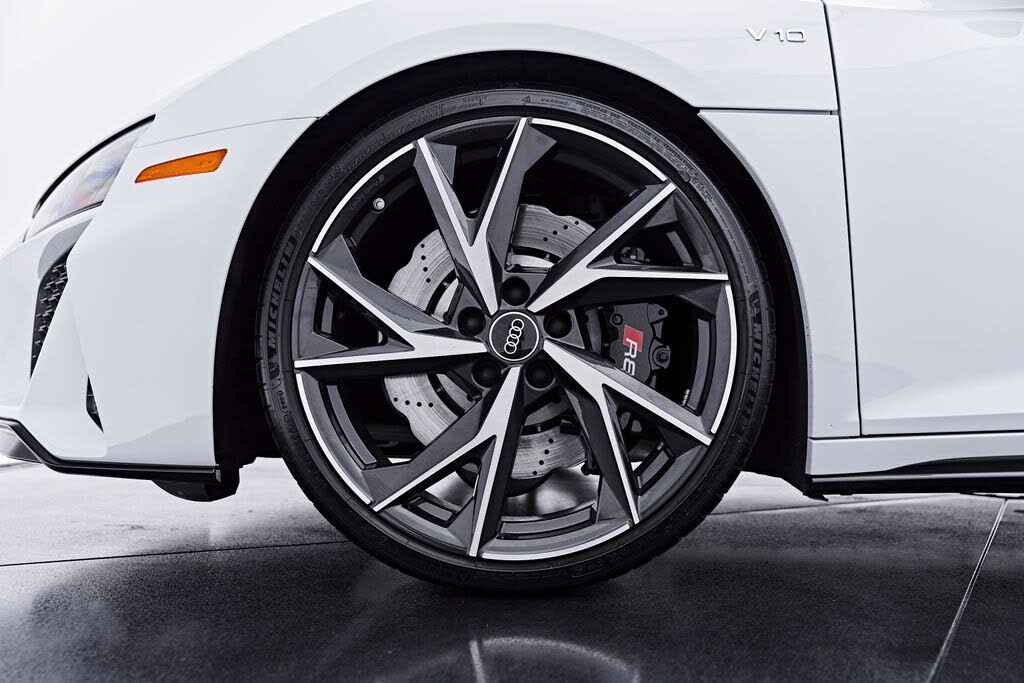 2022 Audi R8 V10 Performance Spyder RWD photo 3 of 24