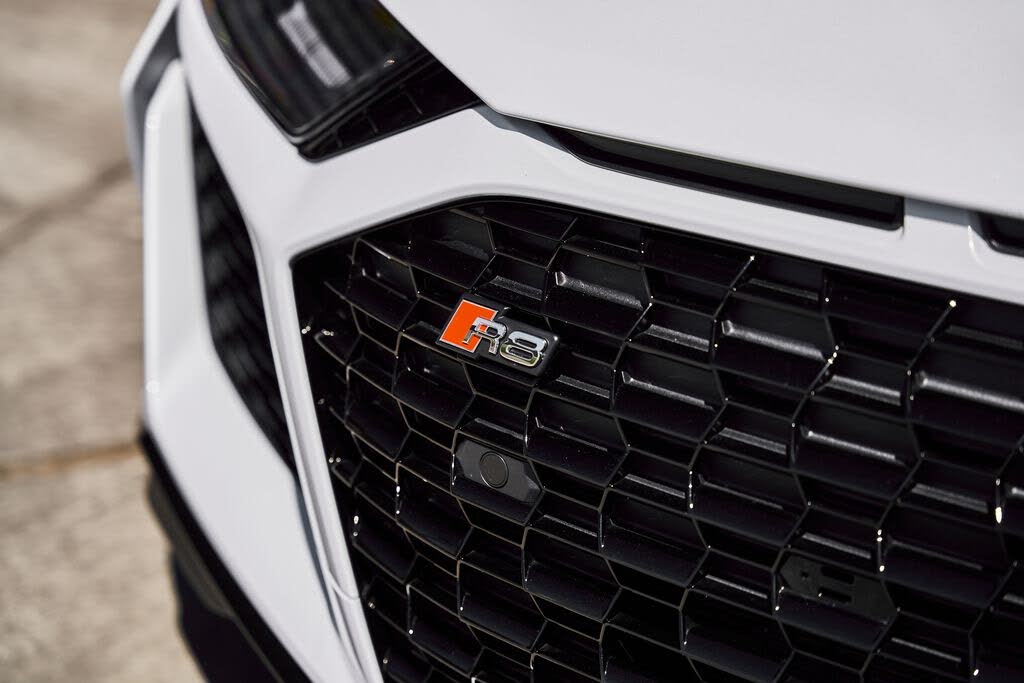 2022 Audi R8 V10 Performance Spyder RWD photo 9 of 24