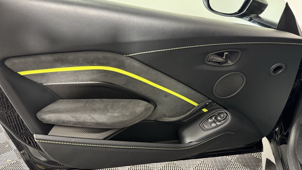 2022 Aston Martin Vantage F1 Edition Coupe RWD photo 14