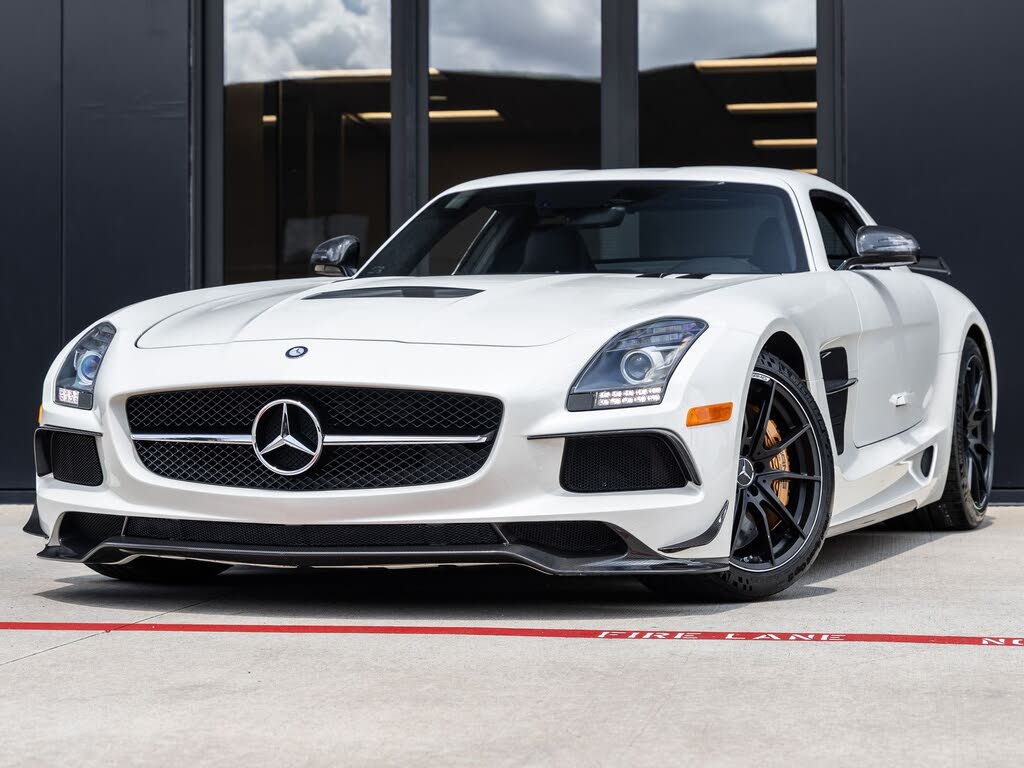 2014 Mercedes-Benz SLS AMG Black Series - $1,599,998