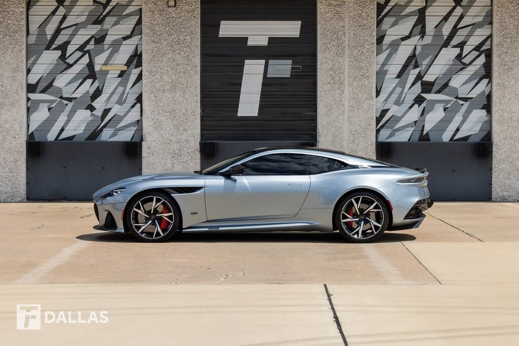 2019 Aston Martin DBS Superleggera Coupe RWD