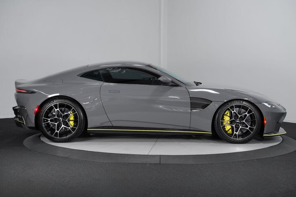 2020 Aston Martin Vantage AMR RWD photo 9