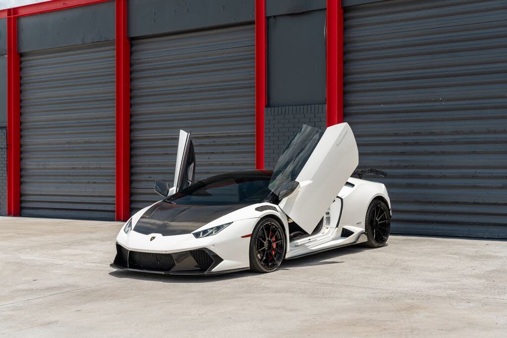 2015 Lamborghini Huracan LP 610-4 - $199,000