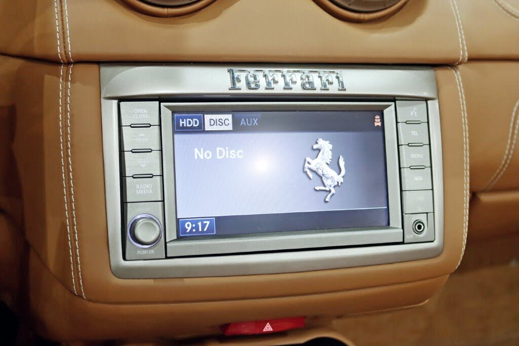 2011 Ferrari California Roadster photo 22