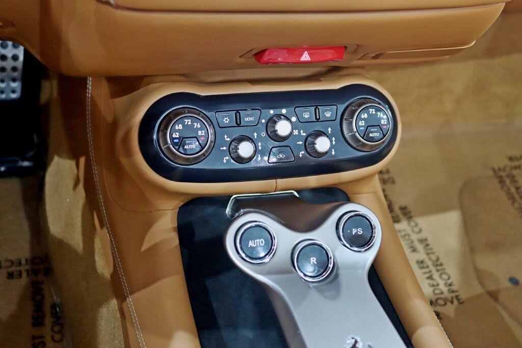 2011 Ferrari California Roadster photo 24