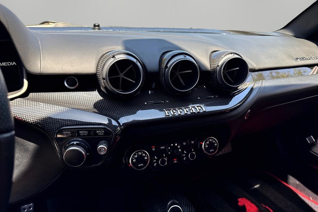 2014 Ferrari F12 Berlinetta Coupe photo 10