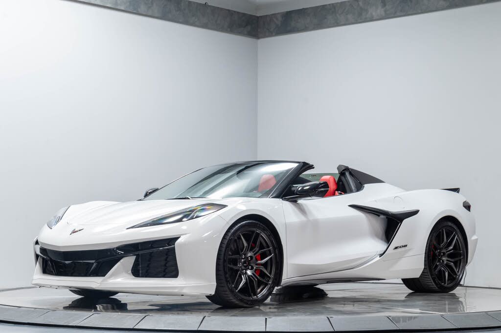 2023 Chevrolet Corvette Z06 2LZ Convertible RWD photo 2