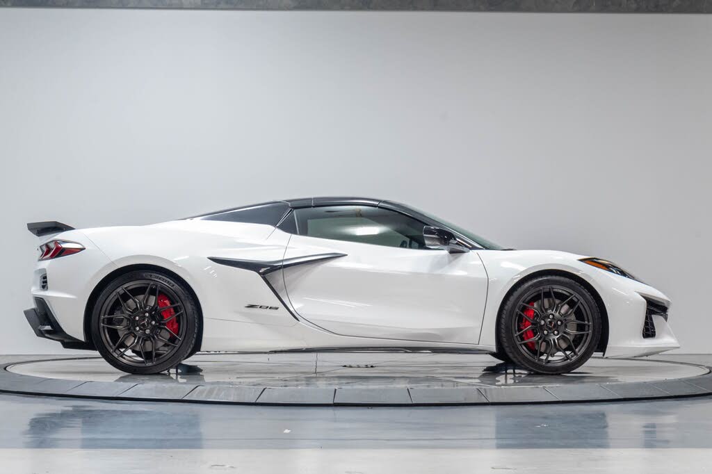 2023 Chevrolet Corvette Z06 2LZ Convertible RWD photo 23