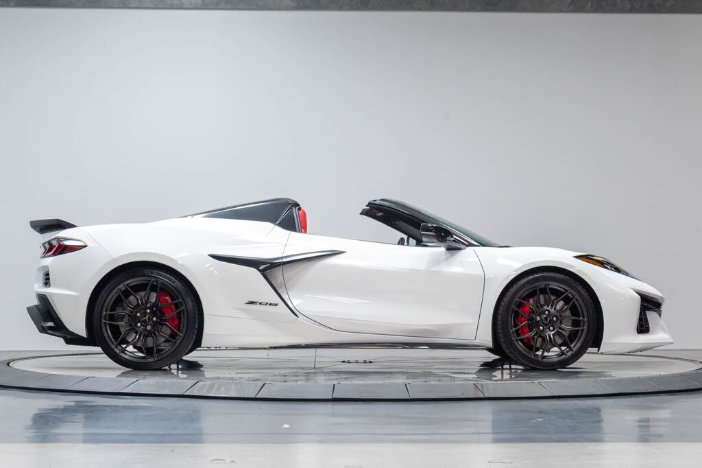 2023 Chevrolet Corvette Z06 2LZ Convertible RWD photo 24
