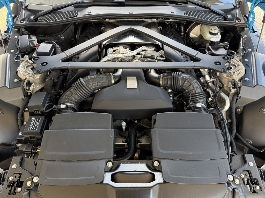 2023 Aston Martin Vantage V8 Coupe RWD photo 19