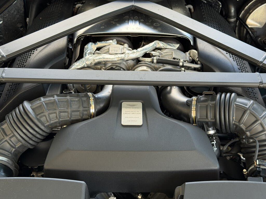 2023 Aston Martin Vantage V8 Coupe RWD photo 20