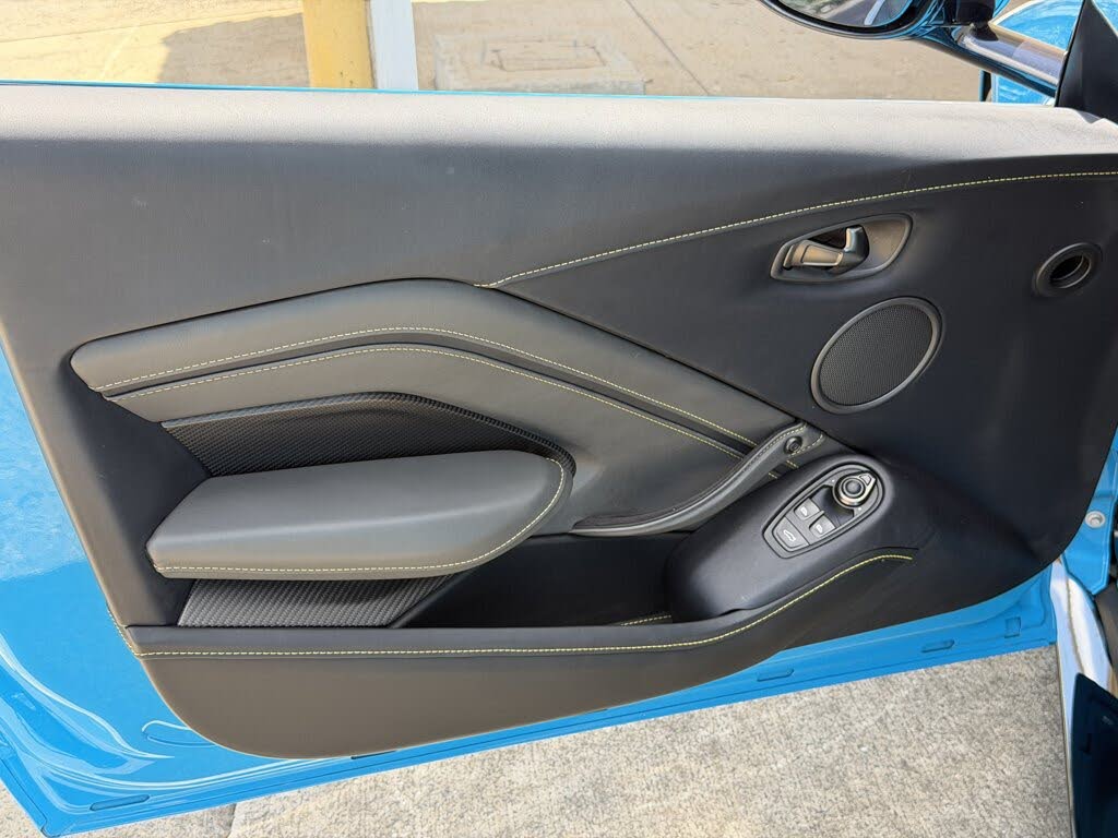 2023 Aston Martin Vantage V8 Coupe RWD photo 23