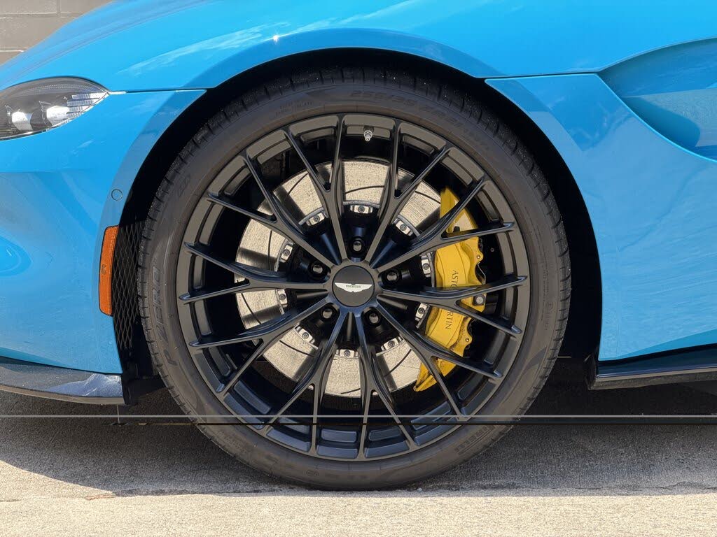 2023 Aston Martin Vantage V8 Coupe RWD photo 4