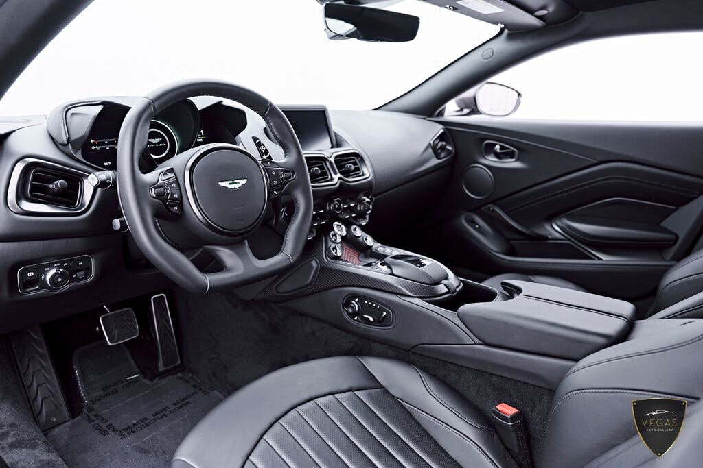 2021 Aston Martin Vantage Coupe RWD photo 2