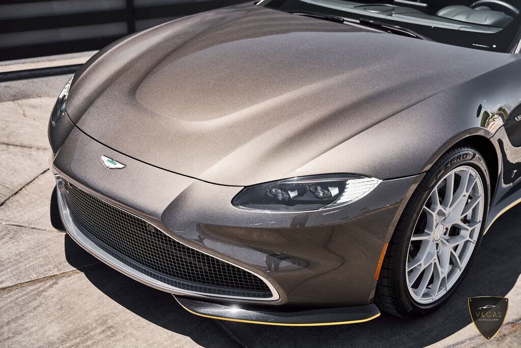2021 Aston Martin Vantage Coupe RWD photo 10