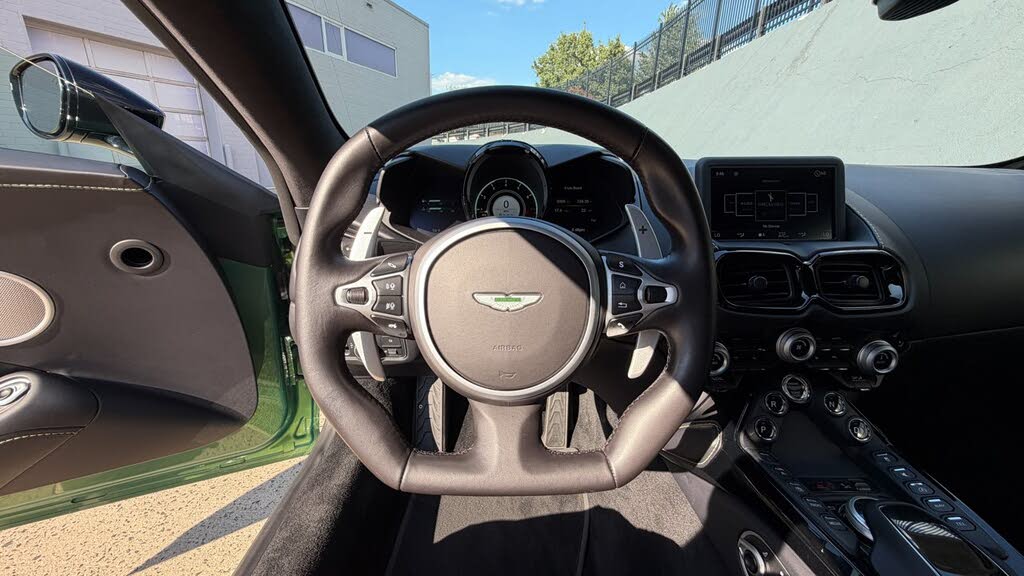 2023 Aston Martin Vantage V8 Coupe RWD photo 11