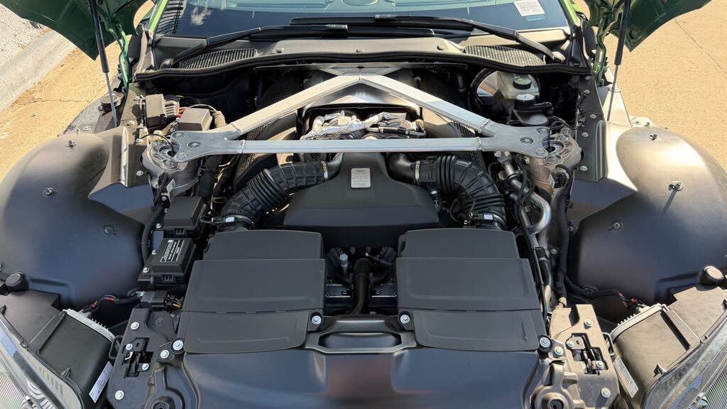 2023 Aston Martin Vantage V8 Coupe RWD photo 19