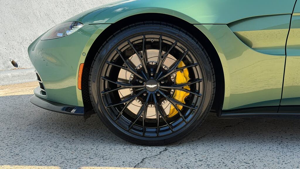 2023 Aston Martin Vantage V8 Coupe RWD photo 4
