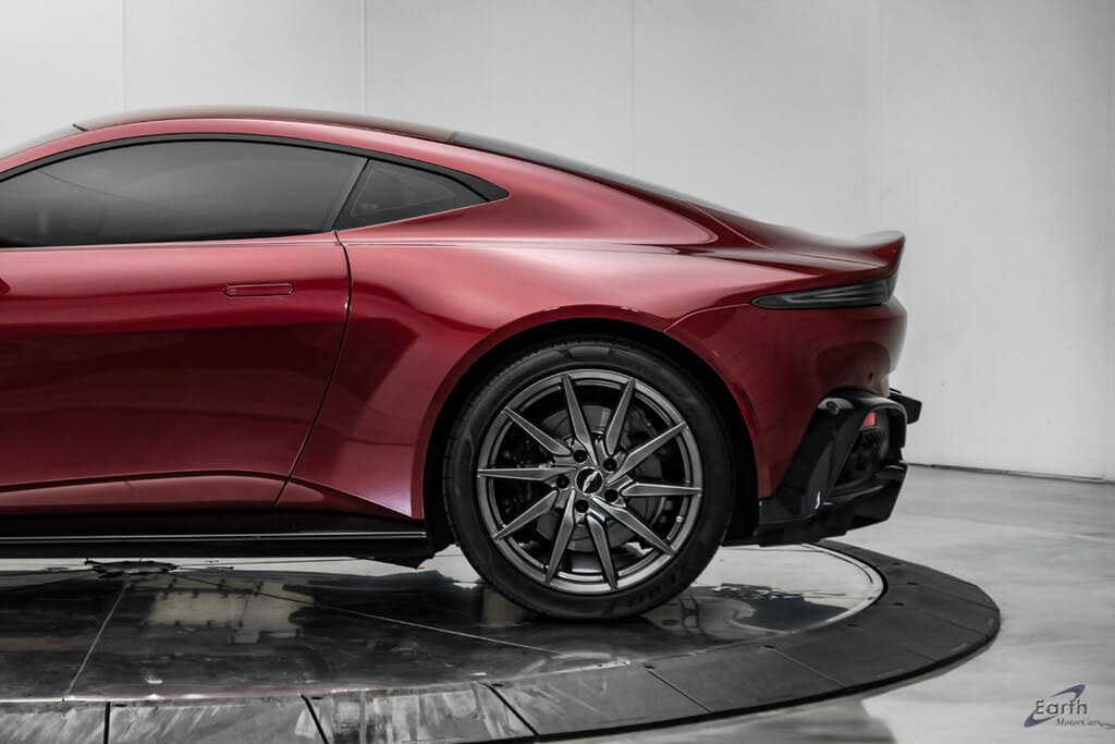2020 Aston Martin Vantage RWD photo 11