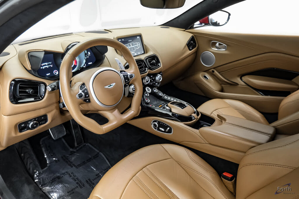 2020 Aston Martin Vantage RWD photo 3