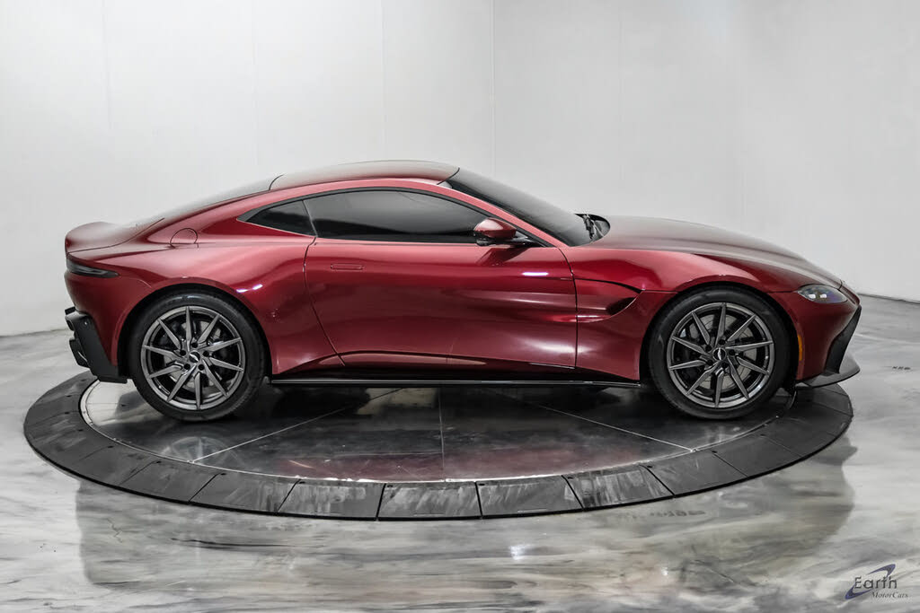 2020 Aston Martin Vantage RWD photo 24