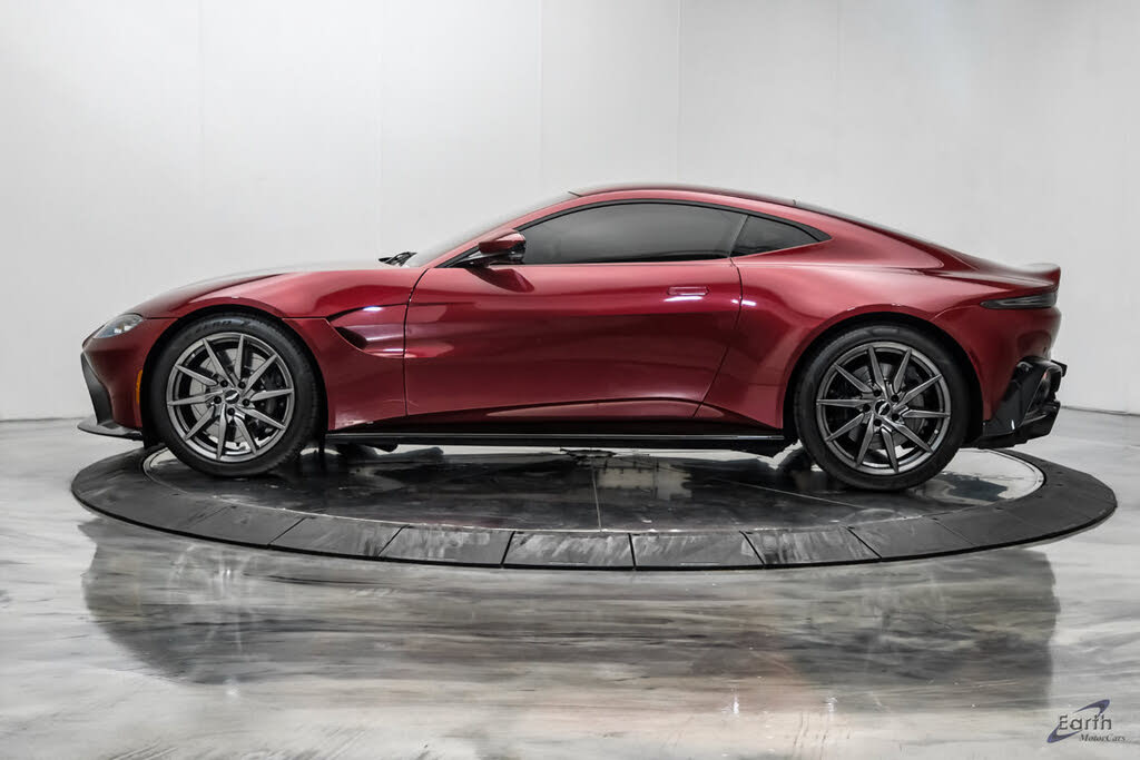 2020 Aston Martin Vantage RWD photo 8