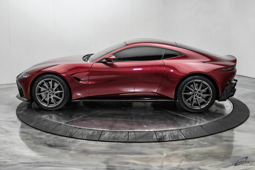 2020 Aston Martin Vantage RWD photo 9