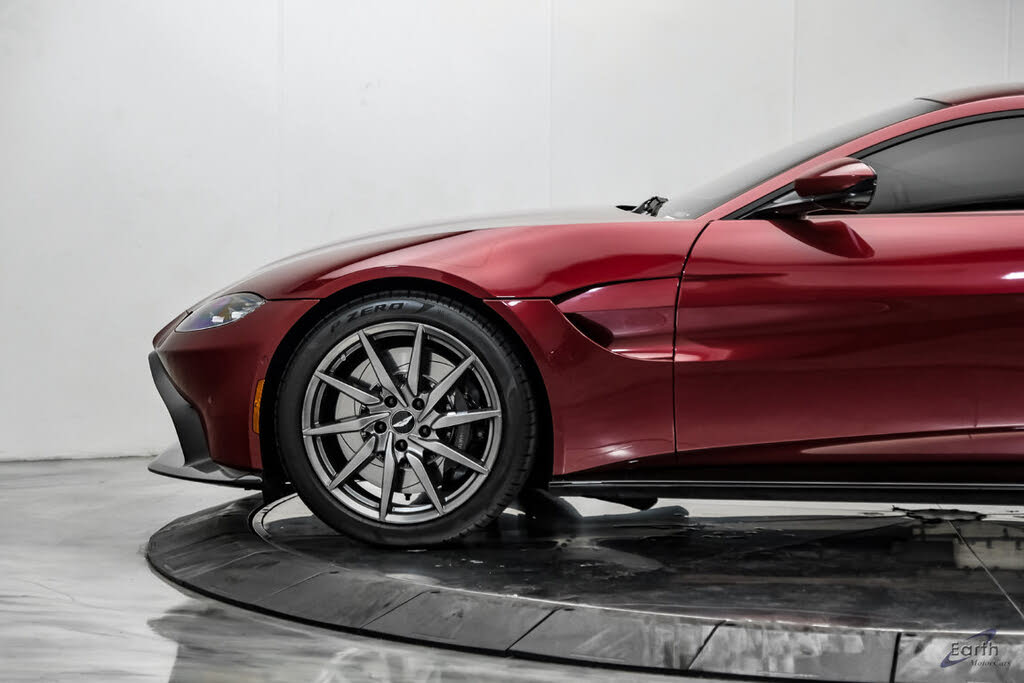 2020 Aston Martin Vantage RWD photo 10