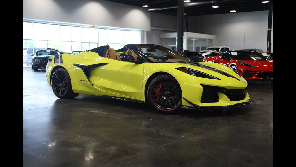 2023 Chevrolet Corvette Z06 3LZ Convertible RWD photo 2