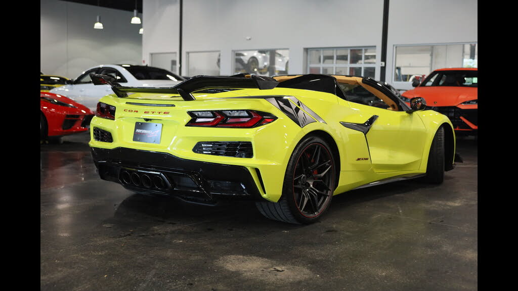 2023 Chevrolet Corvette Z06 3LZ Convertible RWD photo 8