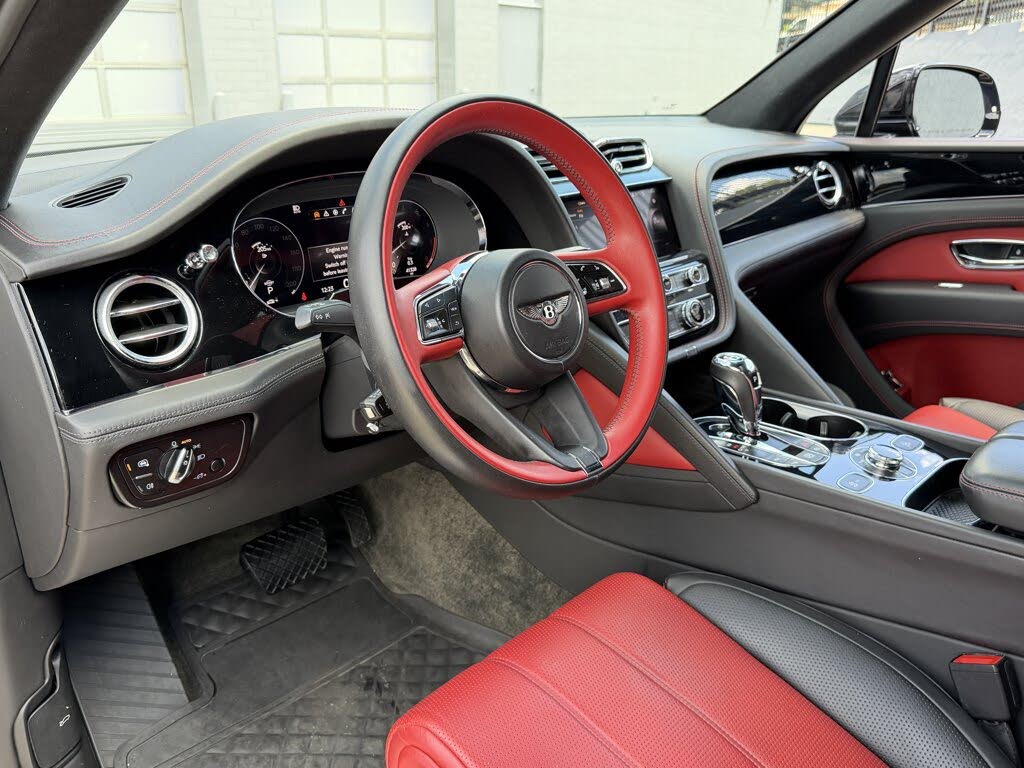 2023 Bentley Bentayga Azure V8 AWD photo 15