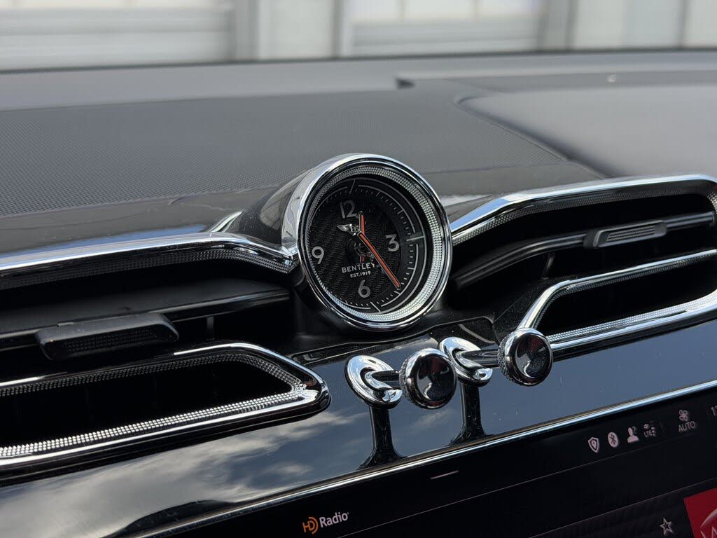 2023 Bentley Bentayga Azure V8 AWD photo 20