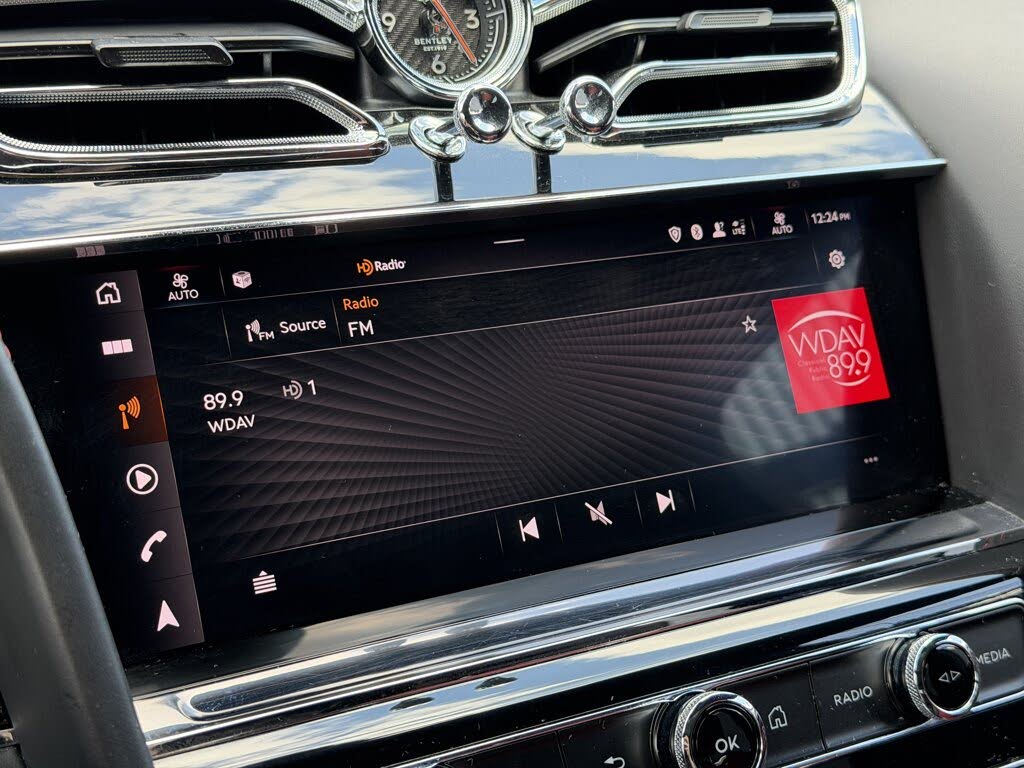 2023 Bentley Bentayga Azure V8 AWD photo 21