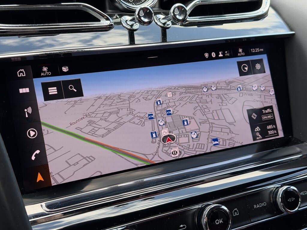 2023 Bentley Bentayga Azure V8 AWD photo 23