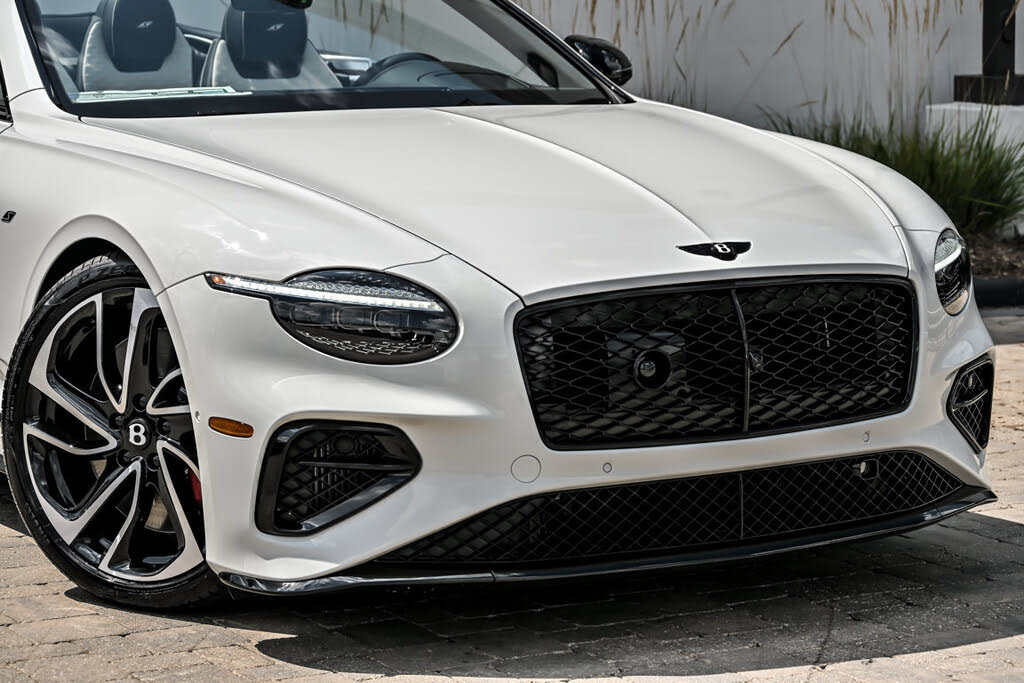 2026 Bentley Continental GTC AWD photo 2