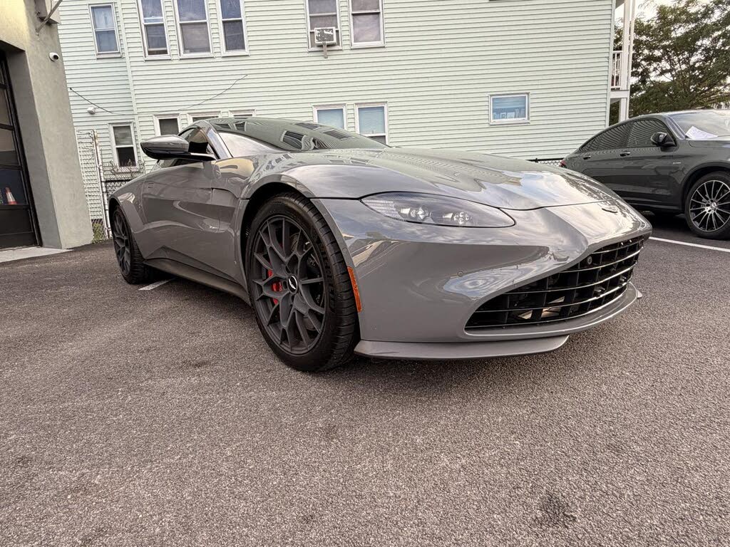 2022 Aston Martin Vantage Coupe RWD photo 5
