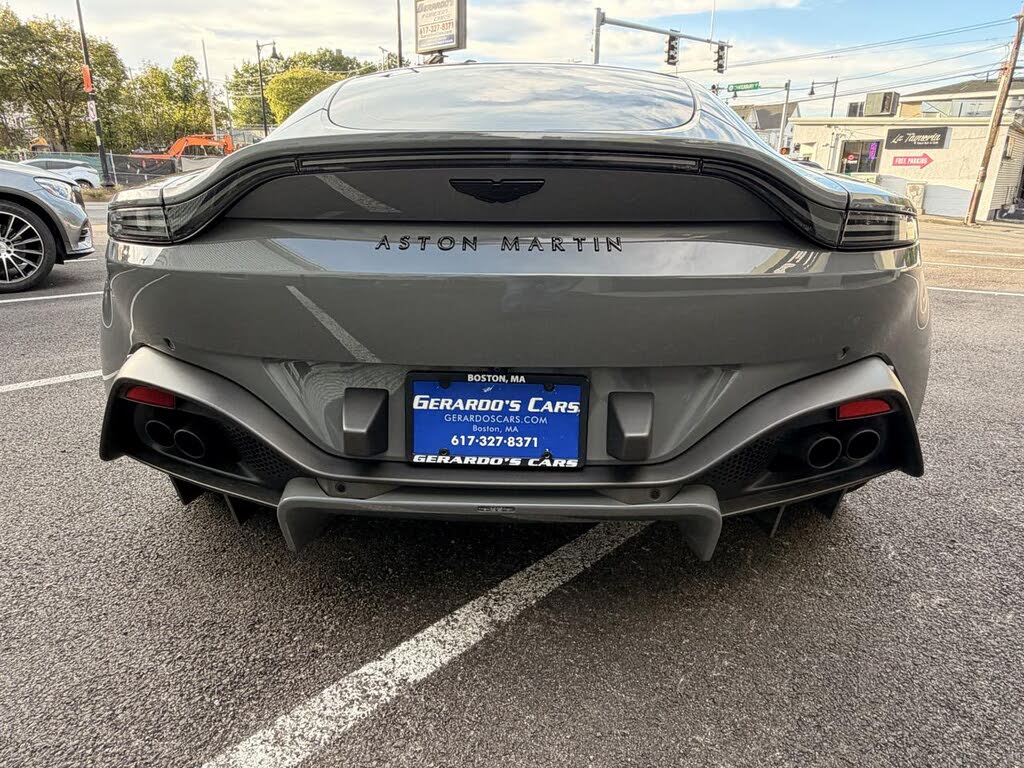 2022 Aston Martin Vantage Coupe RWD photo 10