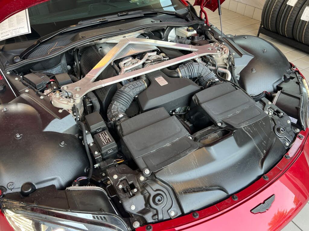 2021 Aston Martin Vantage Convertible RWD photo 11