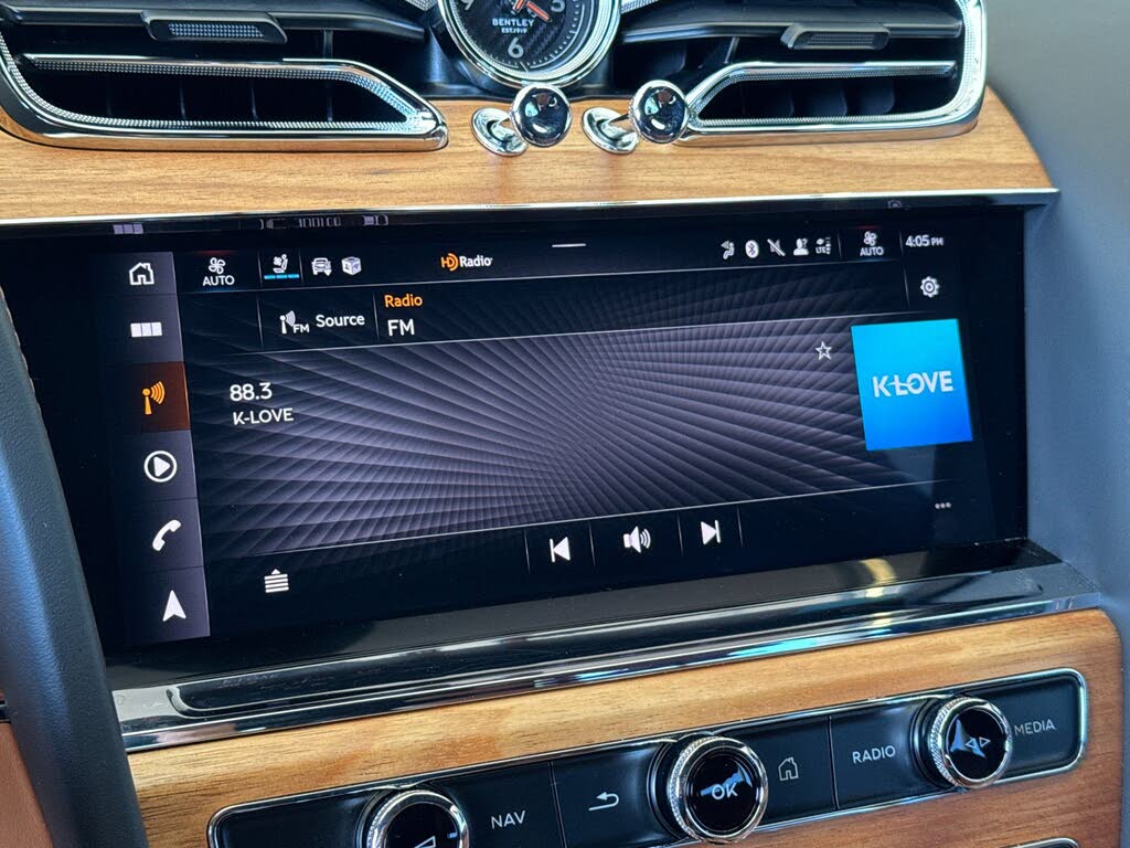 2023 Bentley Bentayga Azure V8 AWD photo 20