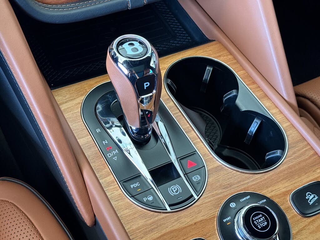 2023 Bentley Bentayga Azure V8 AWD photo 24