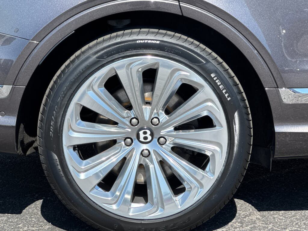 2023 Bentley Bentayga Azure V8 AWD photo 6