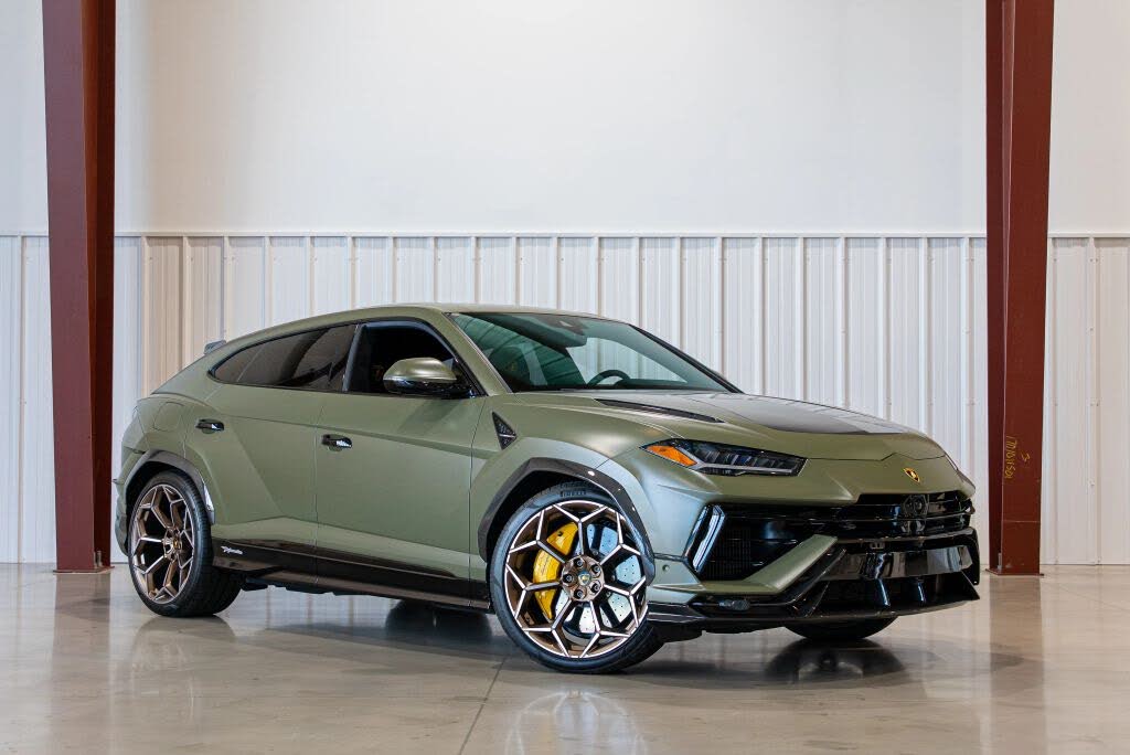 2023 Lamborghini Urus Performante AWD
